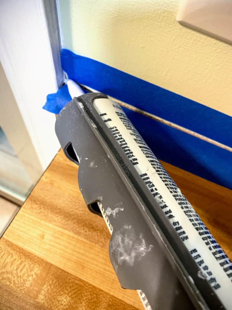 how to caulk trim and baseboards
