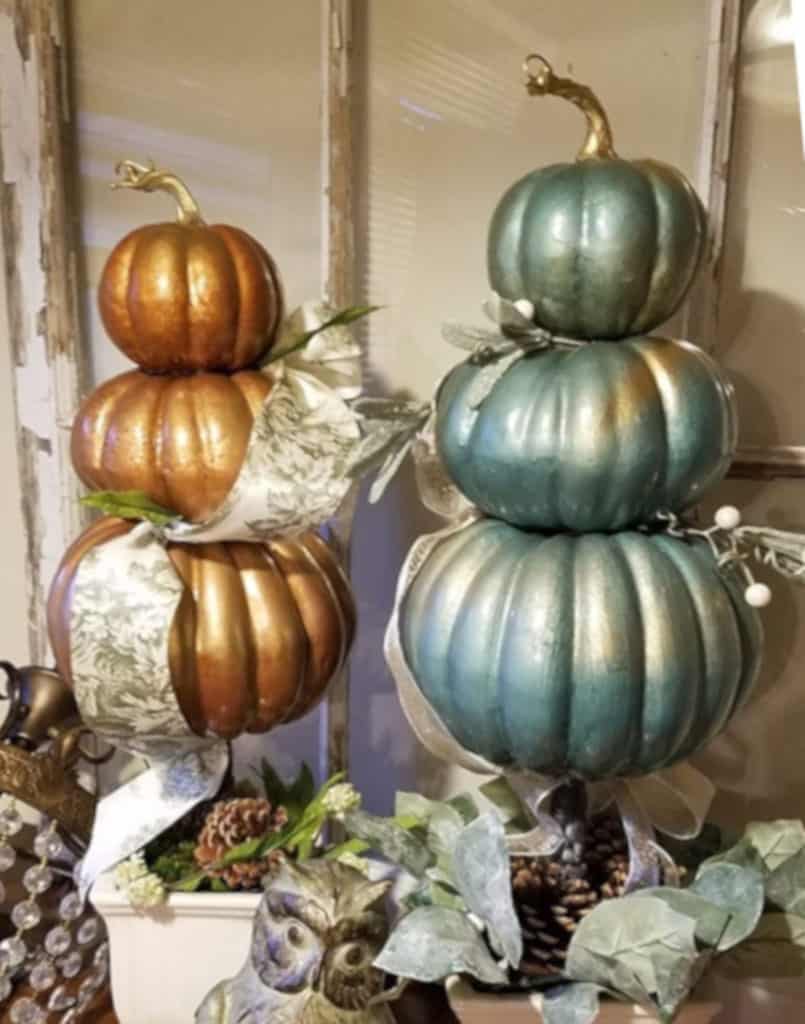 How to Make Velvet Pumpkins with Real Pumpkin Stems