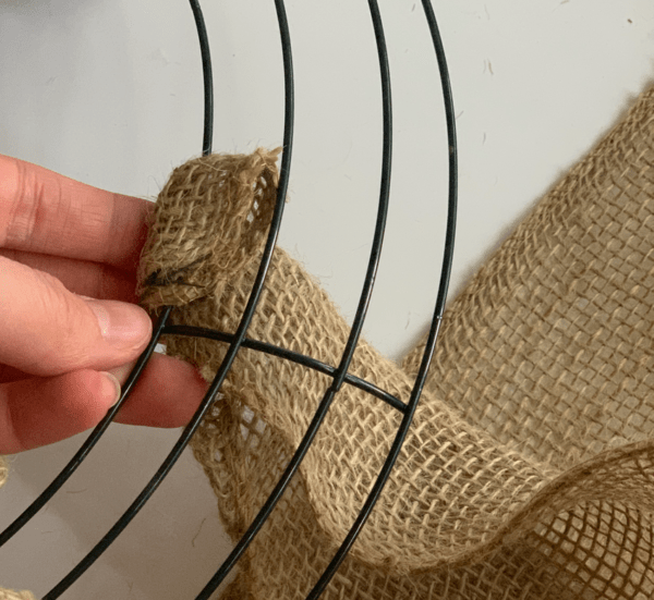 How to Make an Easy Fall Burlap Wreath - A Well Purposed Woman