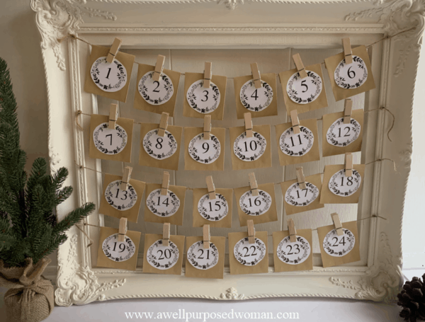 How to make an Easy DIY Advent Calendar for Christmas (Free Printable ...