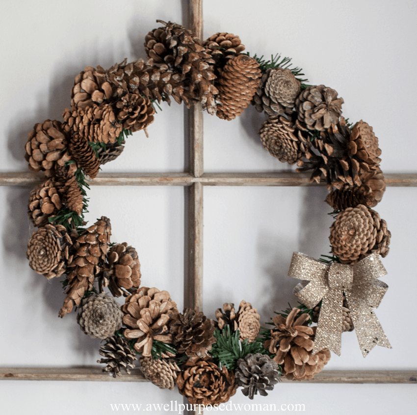 Easy 30 Minute Pine Cone Wreath