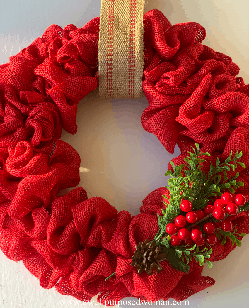 How to Make an Easy Fall Burlap Wreath - A Well Purposed Woman