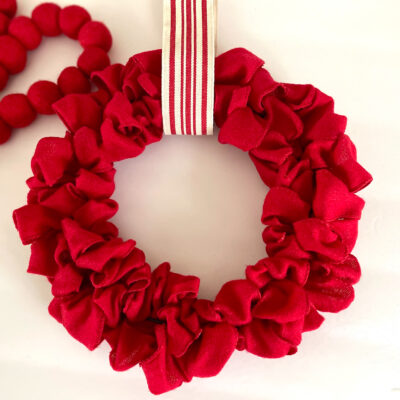 How to Make a Mini Bubble Wreath with Ribbon