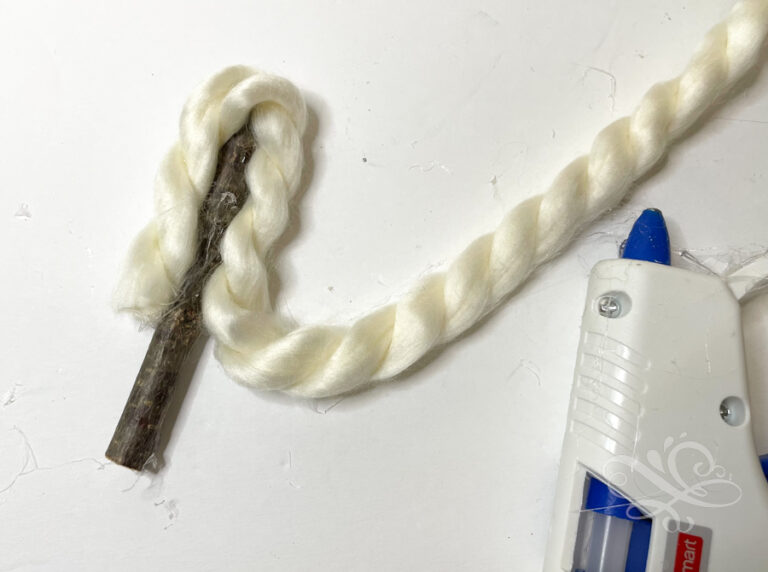 How to Make Yarn Christmas Tree Ornaments on a Stick - A Well Purposed ...